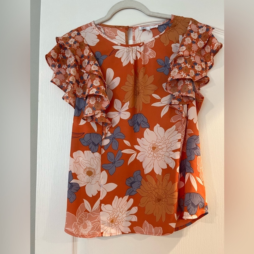DR2 by Daniel Rainn Daniel Rainn Floral Double Ruffle Sleeve Top